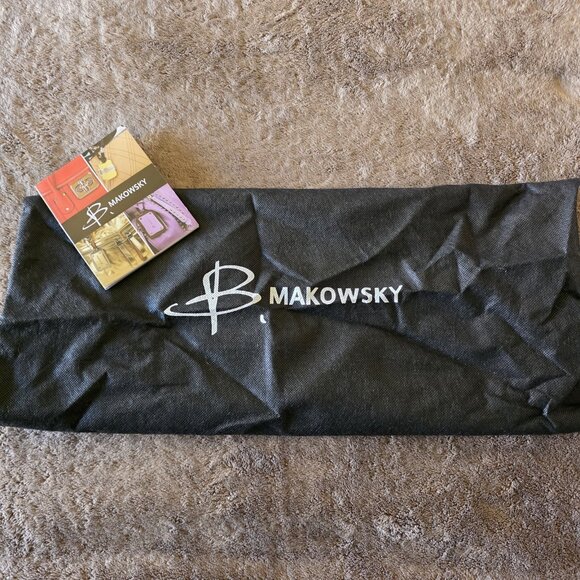 B Makowsky Soft Leather Shoulder Bag Green Chunky Gold Hardware NWT - Picture 6 of 16